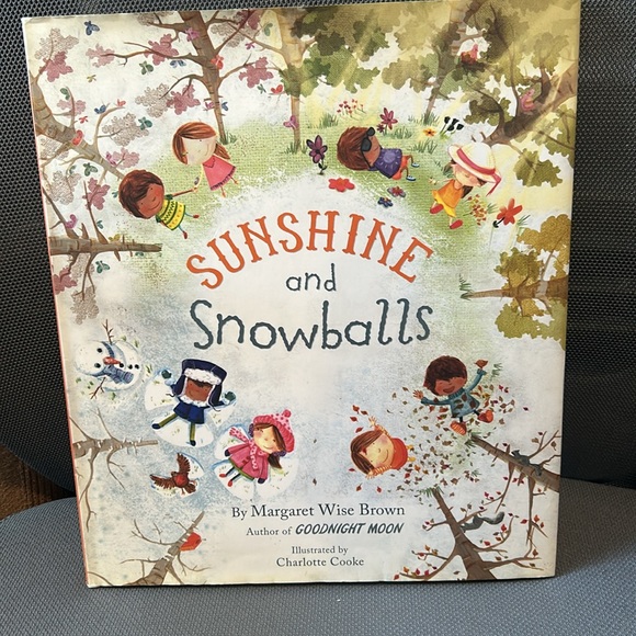 Holiday Christmas Book Bundle of 5 Booksi - Picture 5 of 10